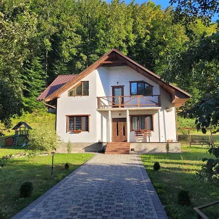 Bilya Lisu Hytte Polyana (Transcarpathia)